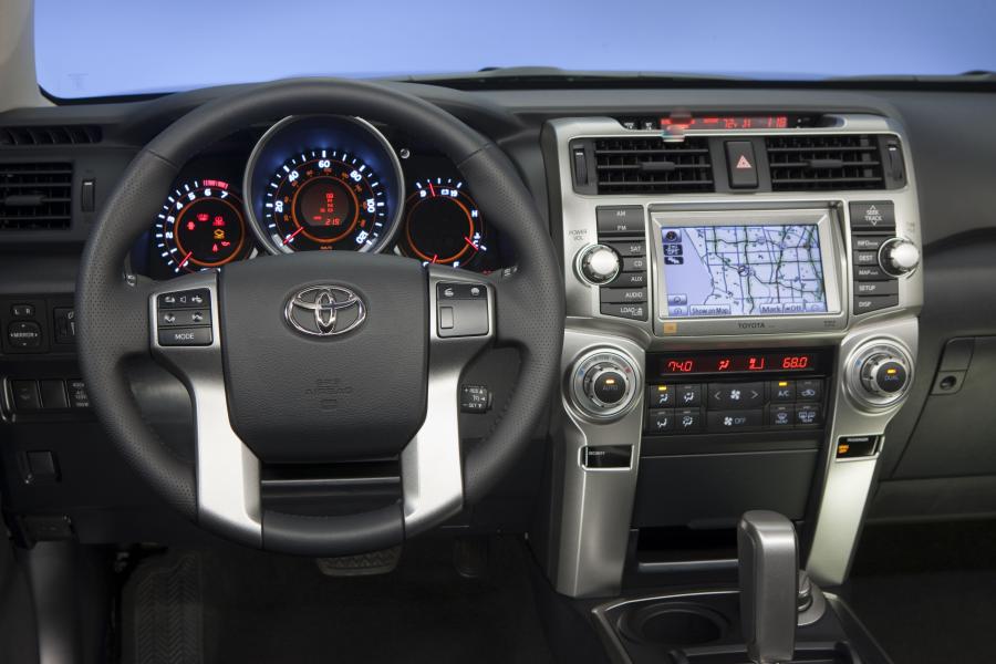  Toyota 4Runner Limited 2010 года  (фото 20 из 48)